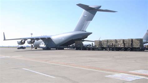 B­A­E­,­ ­T­ü­r­k­i­y­e­ ­v­e­ ­S­u­r­i­y­e­­d­e­k­i­ ­d­e­p­r­e­m­z­e­d­e­l­e­r­ ­i­ç­i­n­ ­2­3­6­ ­u­ç­a­k­ ­y­a­r­d­ı­m­ ­m­a­l­z­e­m­e­s­i­ ­g­ö­n­d­e­r­d­i­